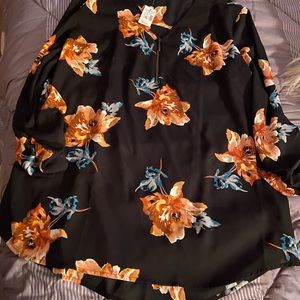 Cute Maurices top womens sz XL